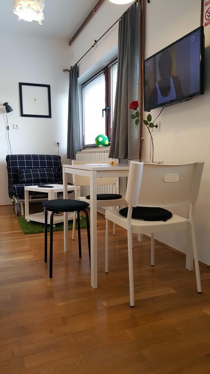 Apartments Garden Загреб Екстериор снимка